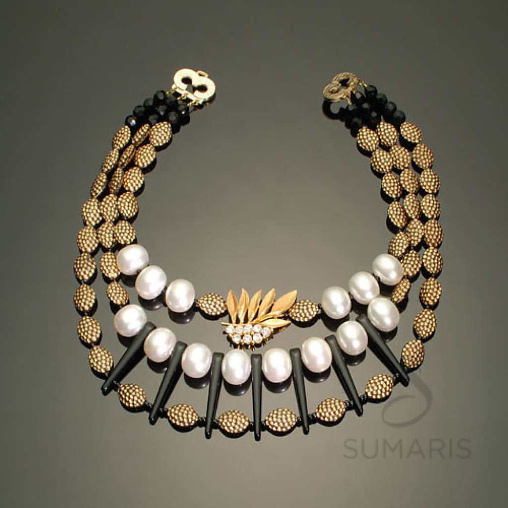 STATEMENT NECKLACE BLACK WIDOW