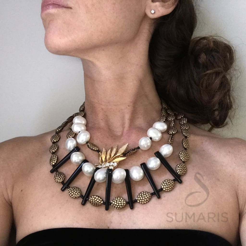 STATEMENT NECKLACE BLACK WIDOW