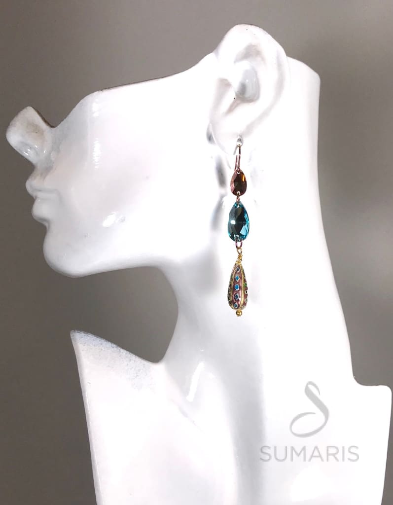 ROMANOFFS STATEMENT EARRINGS Earrings